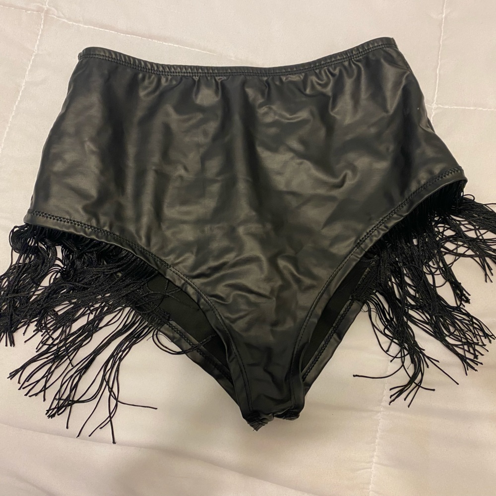 Rave spandex leather shorts